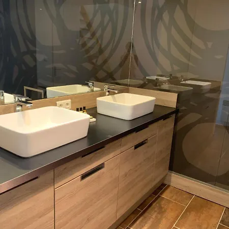 Apartment Chez Serge, A 100 Metres Des Hospices *